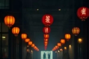 木盒里的录音带封面，旧木盒与卷带式录音机